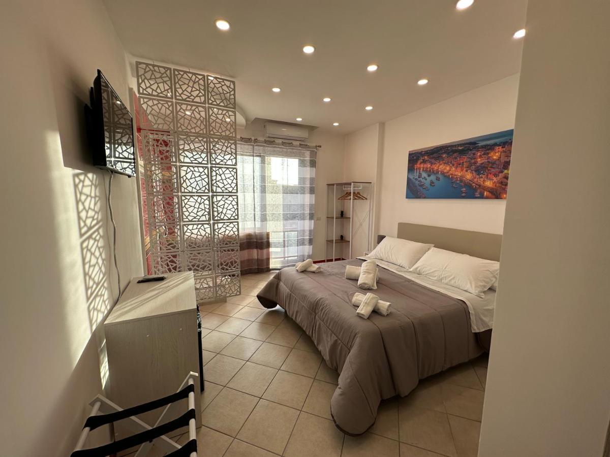 B&B Off Rooms And Relax Napoli Eksteriør billede