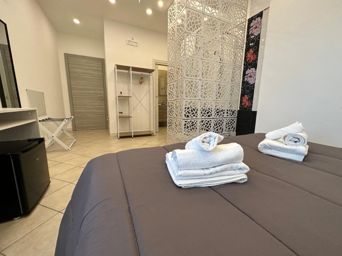 B&B Off Rooms And Relax Napoli Eksteriør billede