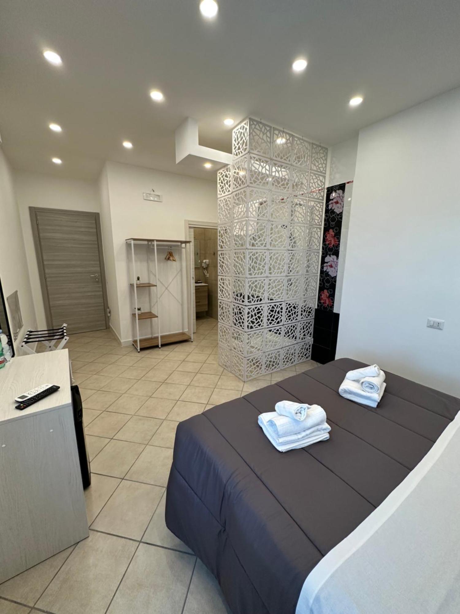 B&B Off Rooms And Relax Napoli Eksteriør billede